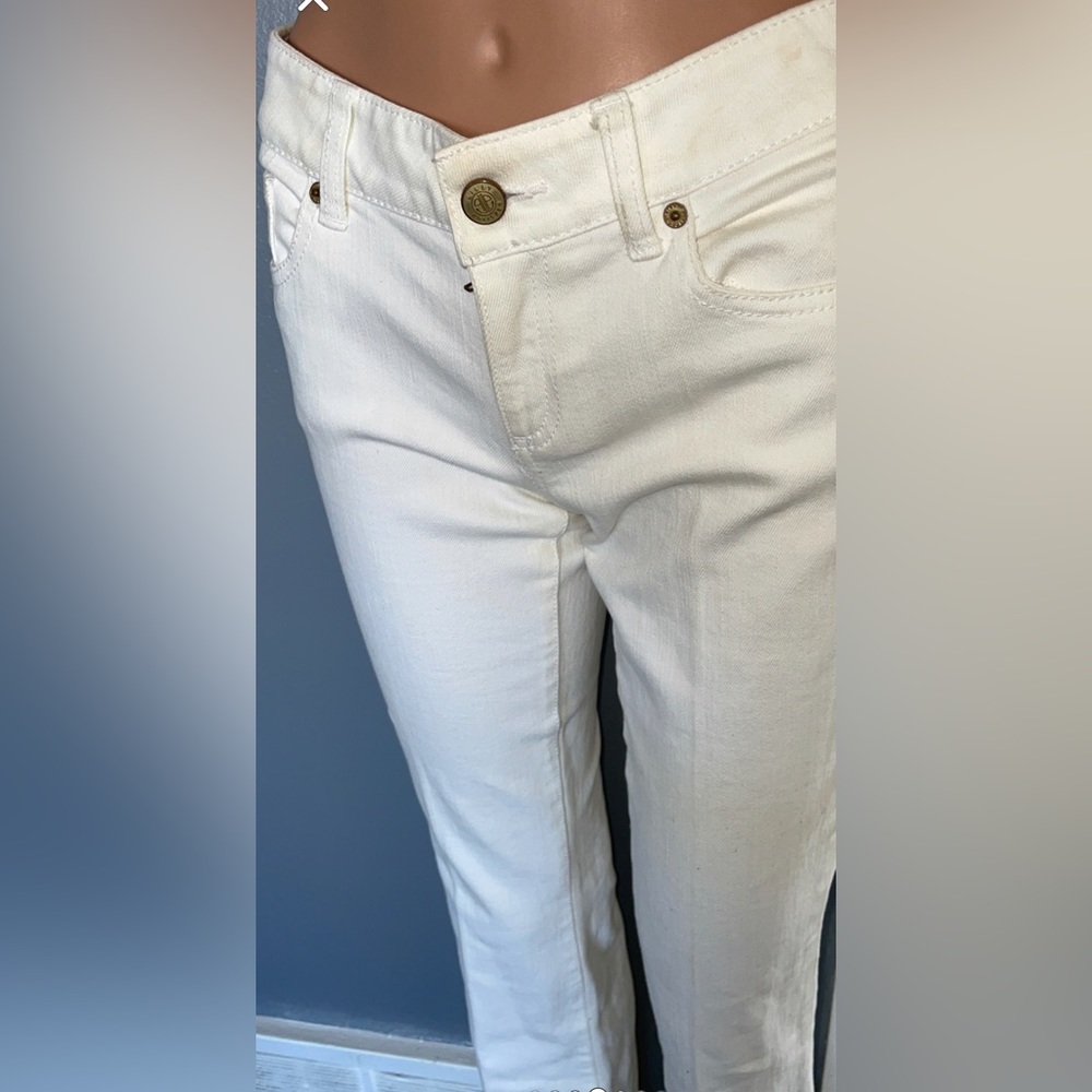 EUC Woman’s Lilly Pulitzer Jeans White Embroidery Flare Palm Beach Fit Sz 2